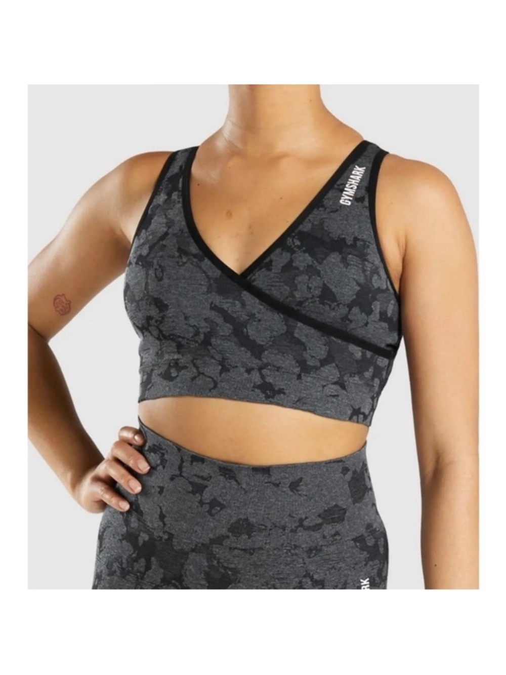 Gymshark Adapt Black Camo Seamless Sports Bra
